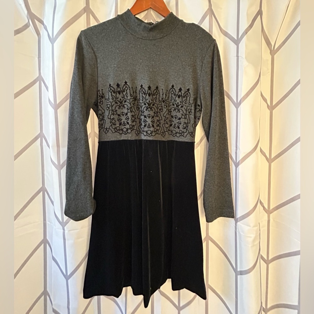 Coldwater Creek Gray and Black Midi Dress
